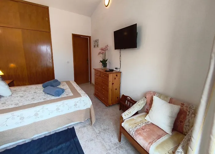 Estudio Agostinho アパート